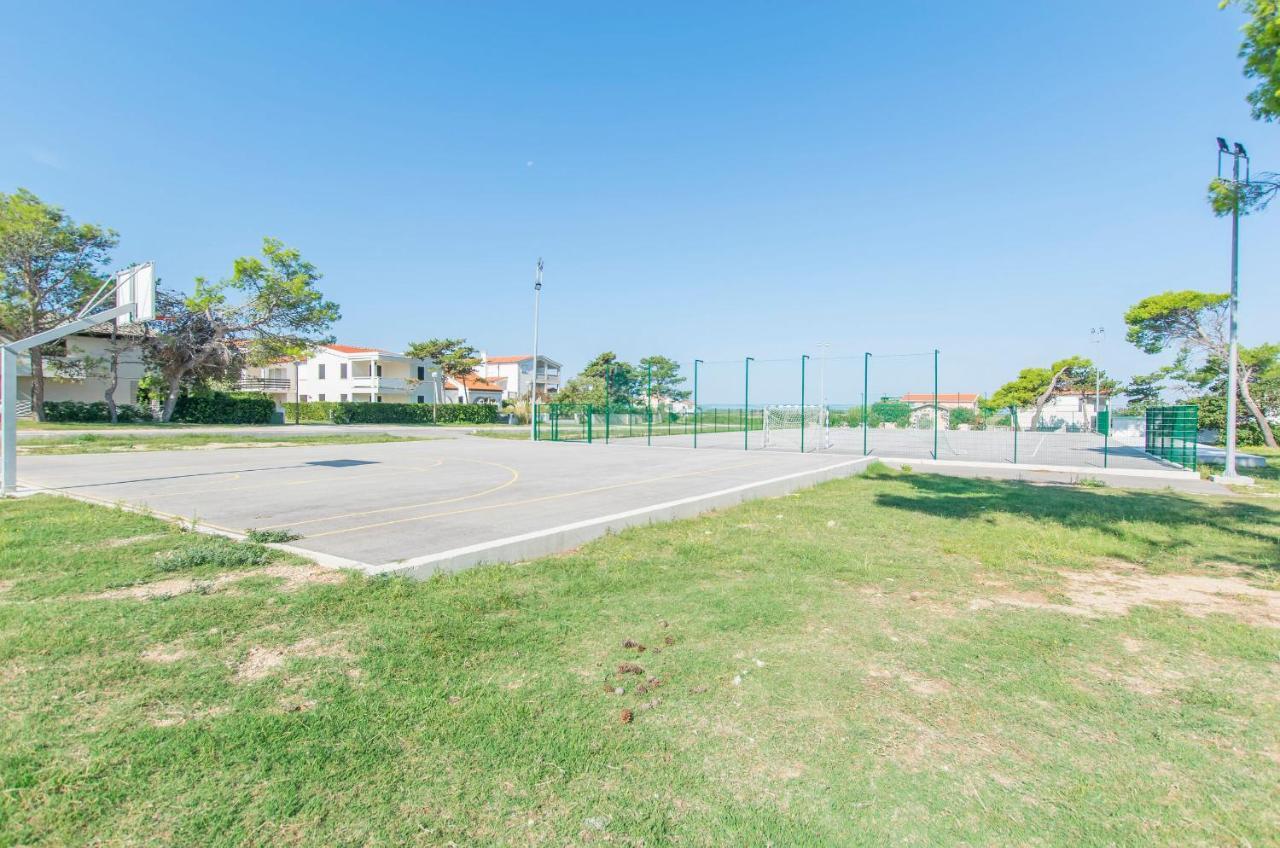 Apartments Keti Nin Bagian luar foto