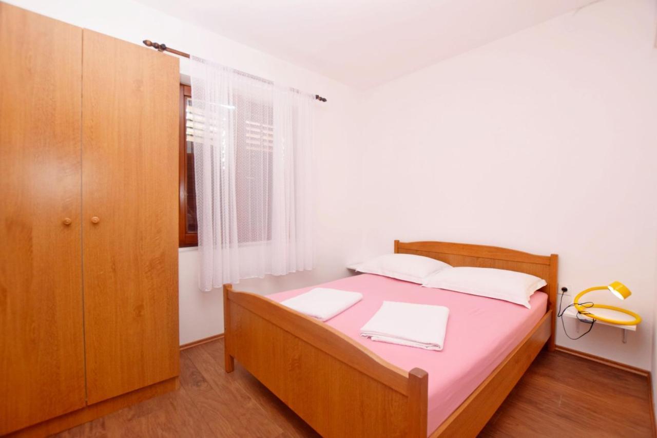 Apartments Keti Nin Bagian luar foto