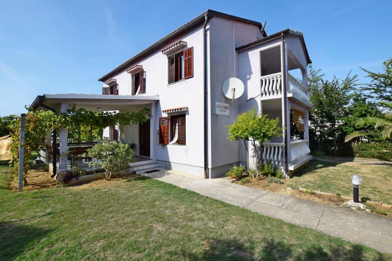 Apartments Keti Nin Bagian luar foto